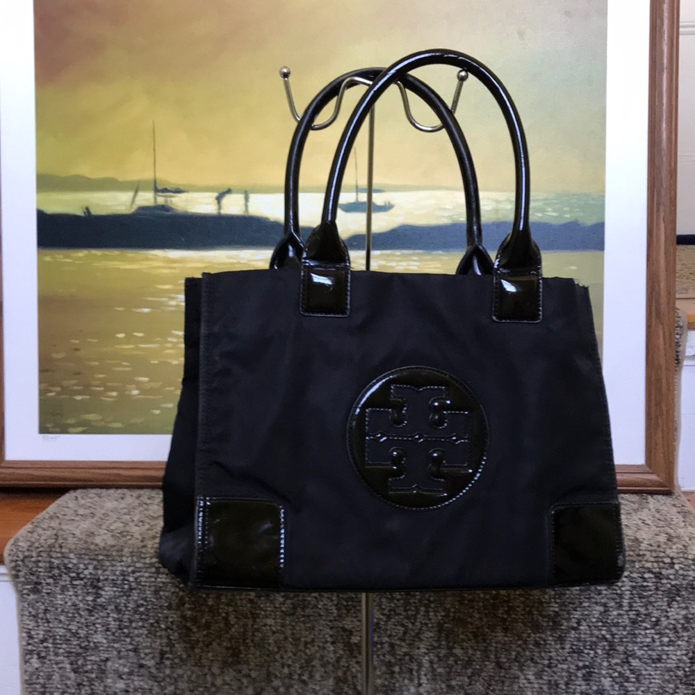 Tory Burch Ella Tote bag 13”x9”x4.5”Material Nylon and patent leather